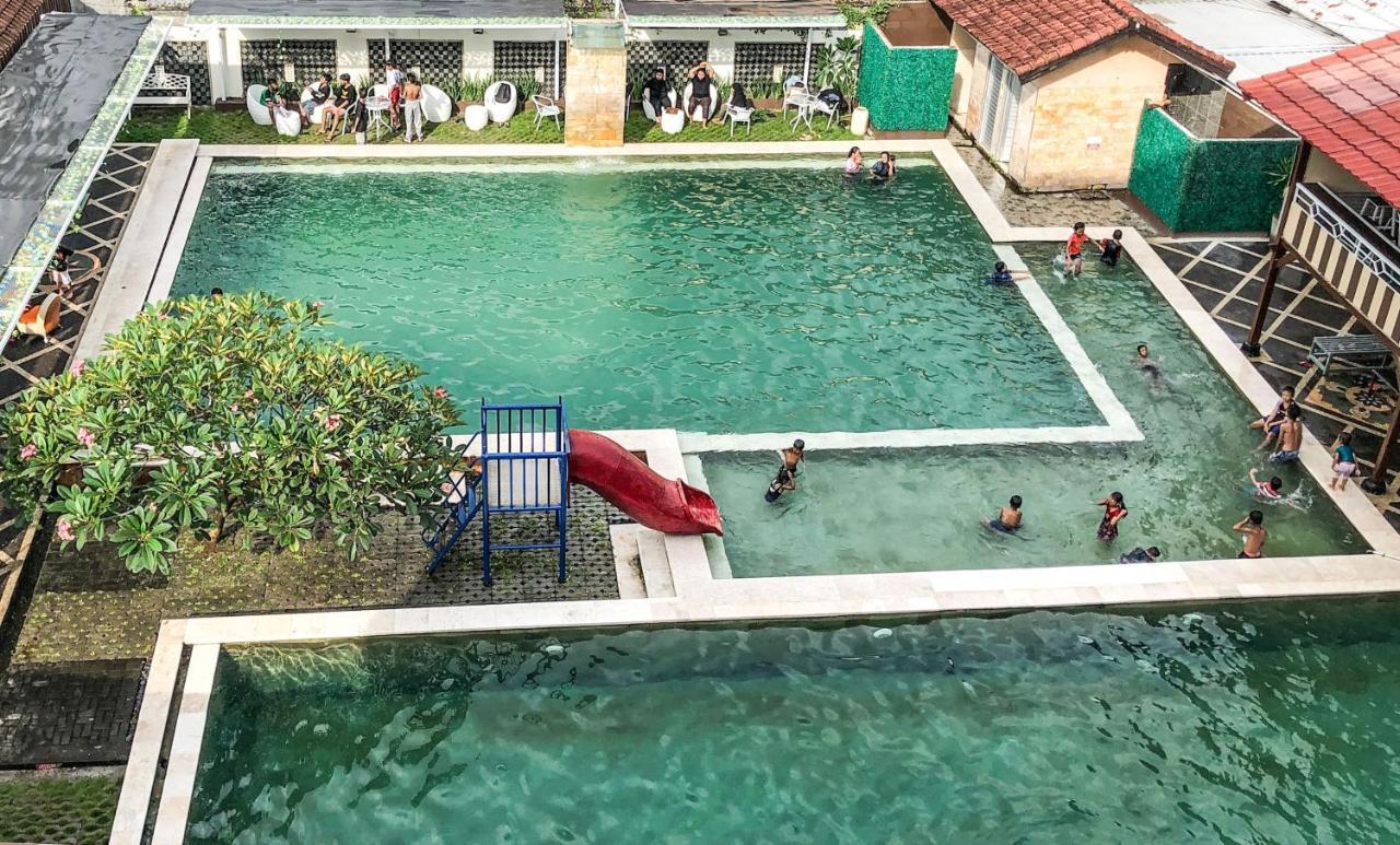 Grand Madani Hotel Mataram Extérieur photo
