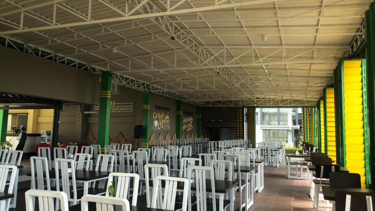 Grand Madani Hotel Mataram Extérieur photo