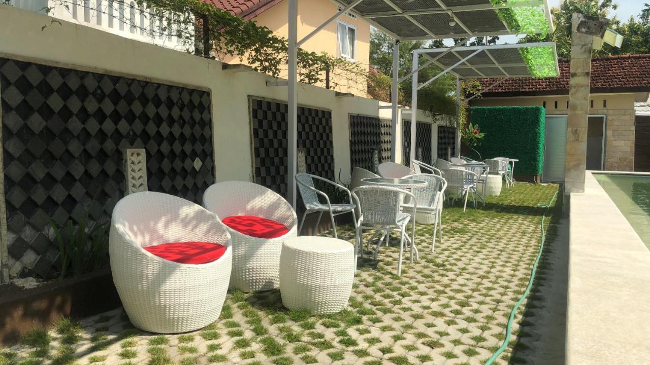 Grand Madani Hotel Mataram Extérieur photo