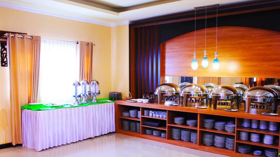 Grand Madani Hotel Mataram Extérieur photo